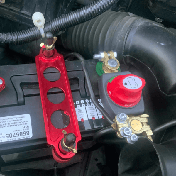 Battery Disconnect Switch 12-48V - Power Cut Master Isolator for Cars, RVs & Boats